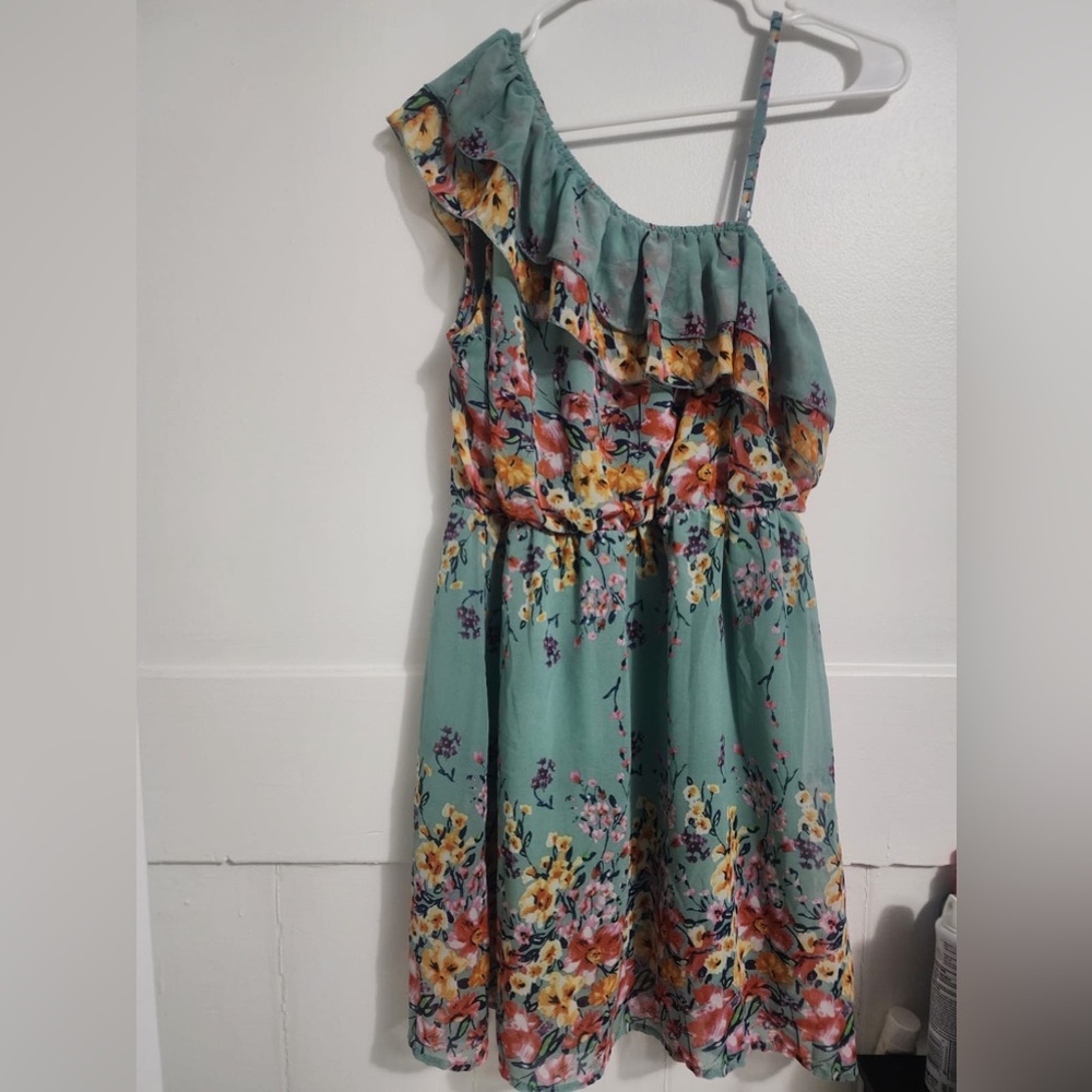 Floral One-Shoulder Dress mine ❤️